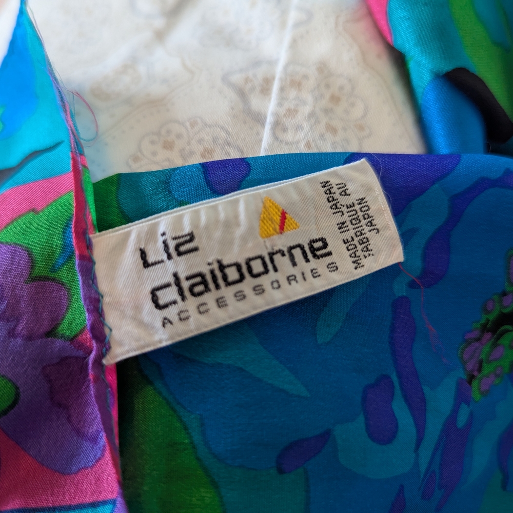 Colorful Patterned Scarves Collection - Picture 5 of 16